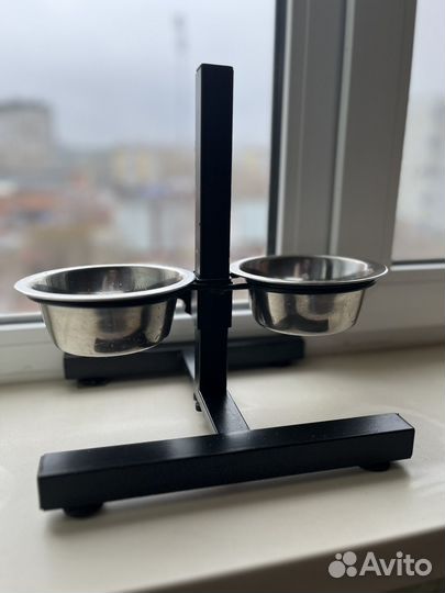 Миска для собак на подставке