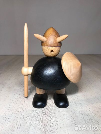 Деревянные статуэтки в скандинавском стиле