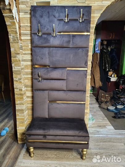 Вешалка настенная в прихожую мягкая