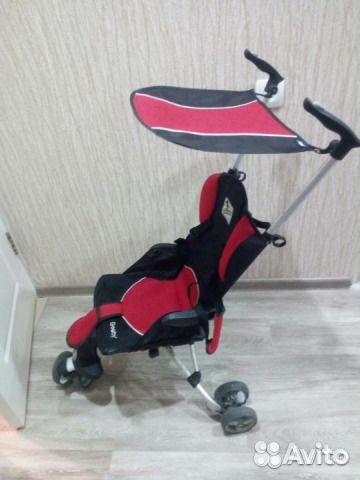 Прогулочная легкая коляска