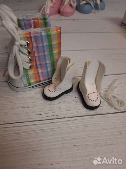 Обувь для кукол, игрушки в ручки