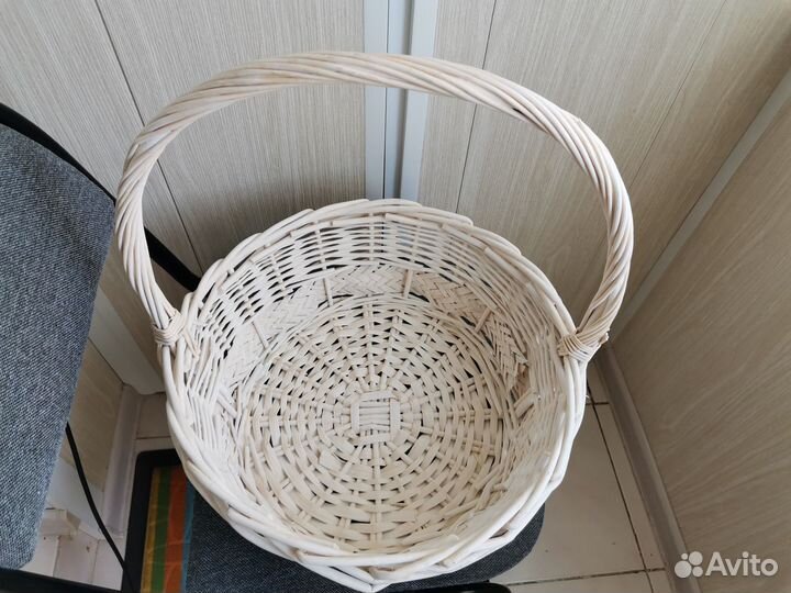 Корзина плетеная