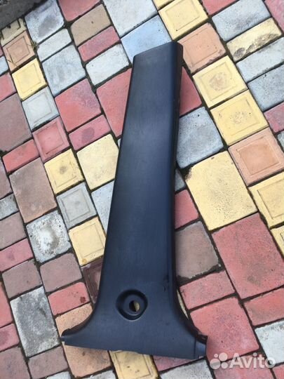 Toyota rav 4 2004 обшивка средней стойки нижняя