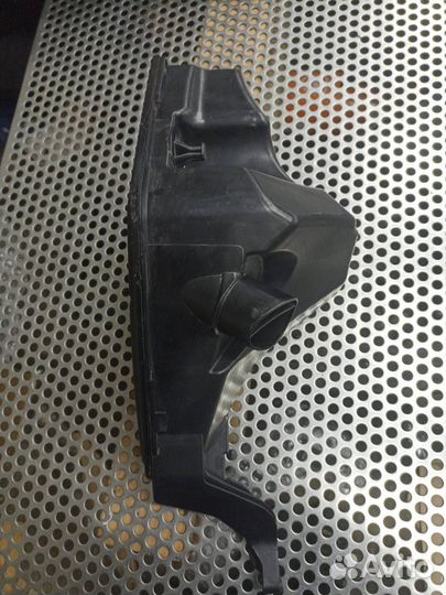 Резонатор воздушного фильтра BMW 5 G30/G31 G30