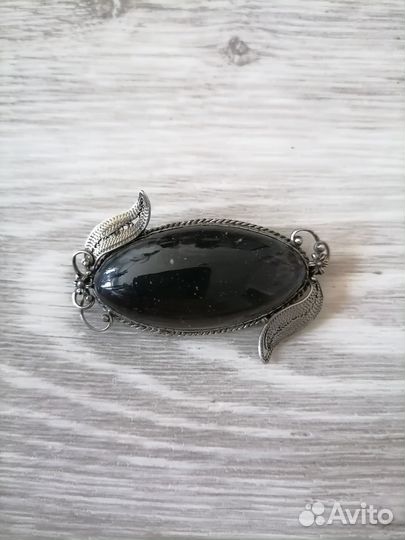 Набор брошей