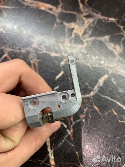 Левая петля Asus k52 a52