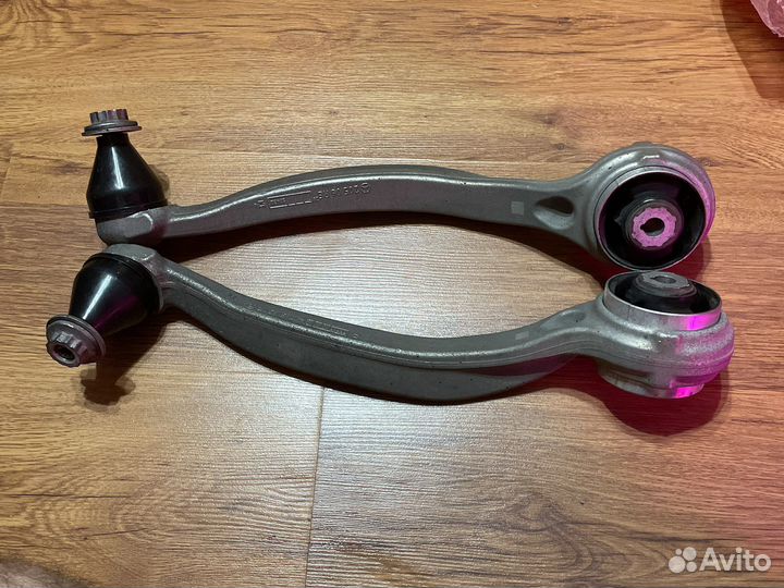 Рычаг передней нижний w205