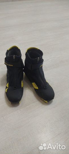 Лыжные ботинки