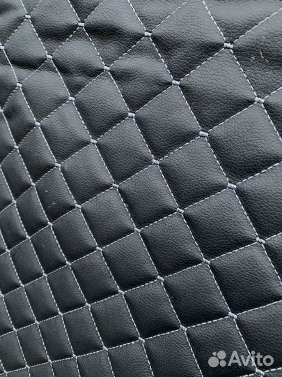 Экокожа стеганная квадрат с серой стр