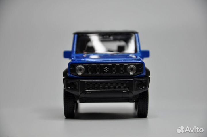 Модель автомобиля Suzuki Jimny металл