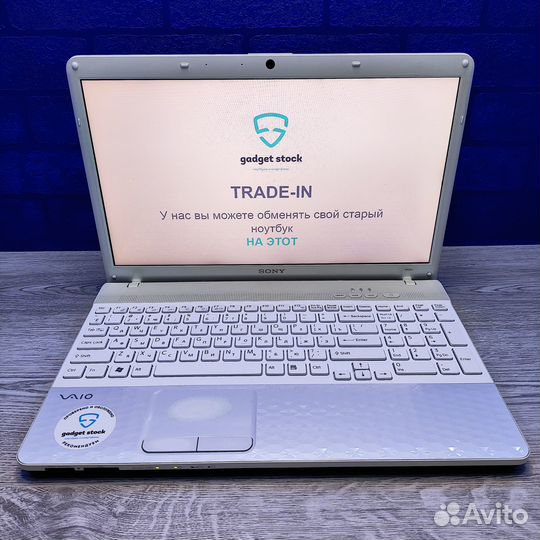 Ноутбук Sony vaio PCG-71812V Белый