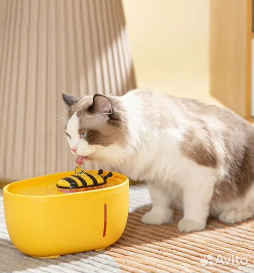 Фонтан поилка для кошек