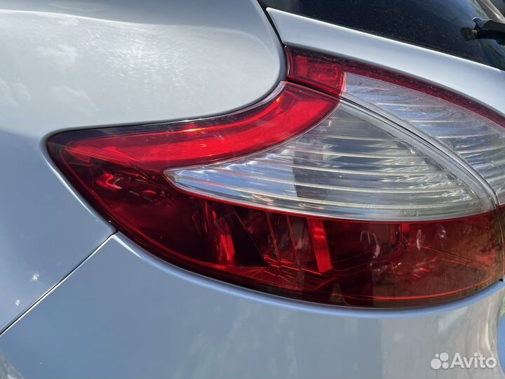 Фонарь левый Renault Megane 3