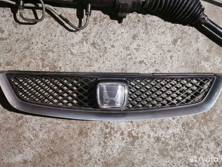 Решетка радиатора Honda Accord