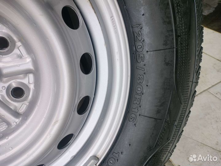 Kumho Power Grip KC11 205/80 R16 Q