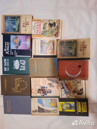 Книги детективы, фантастика, романы