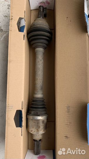 Приводной вал (полуось) левый Peugeot 3272tn