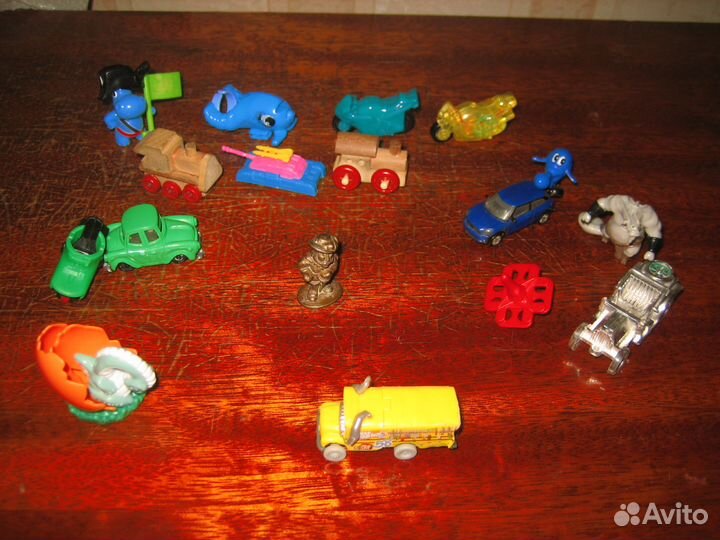 Киндер-сюрпризы, прилипалы из разных коллекций