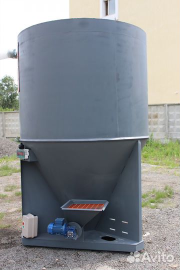 Смеситель кормов вертикальный 5 м.куб