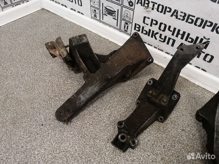 Кронштейн для VW Transporter T2, T3