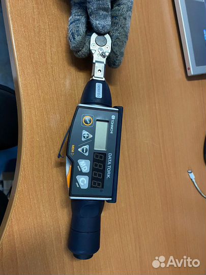 Динамометрический ключ Tohnichi