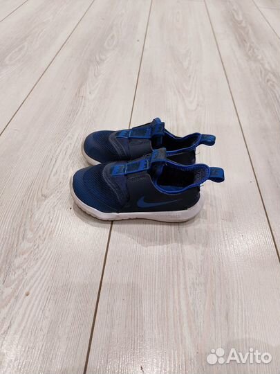 Кроссовки nike размер 24