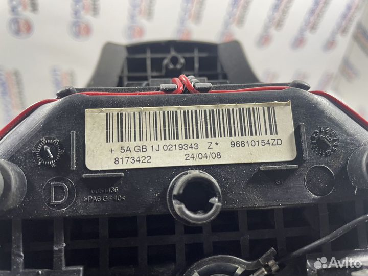 Подушка безопасности в рулевое колесо Peugeot 308