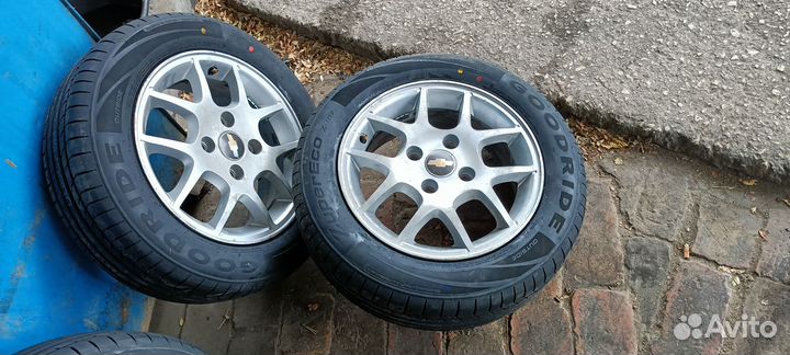 Диски литые на chevrolet lacetti r15(без резины)