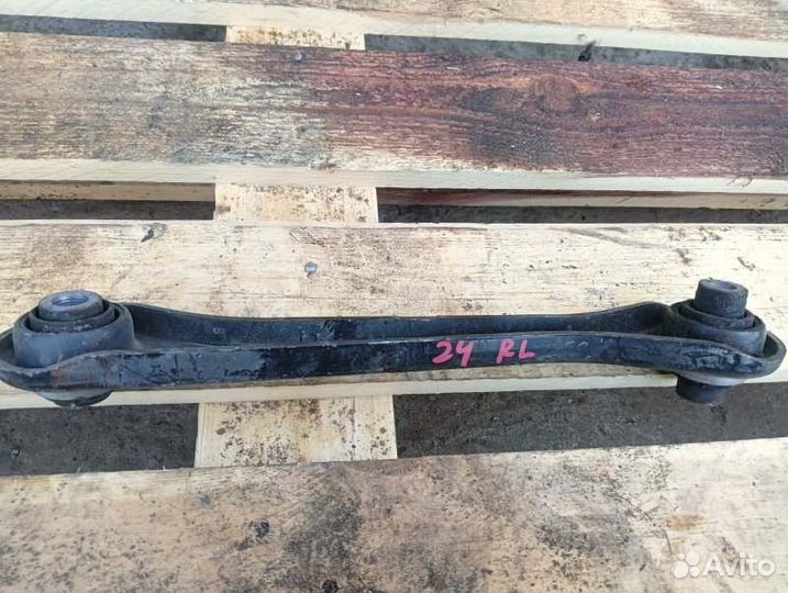 Рычаг задний левый Volkswagen Passat B7 1.4 caxa