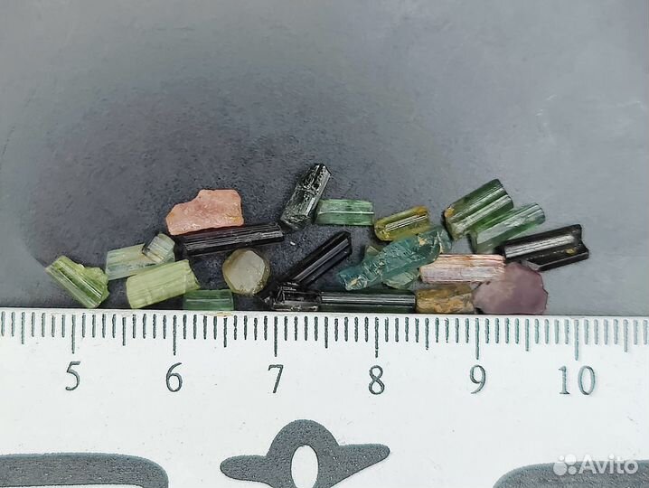 Турмалины. Природные кристаллы. Мадагаскар