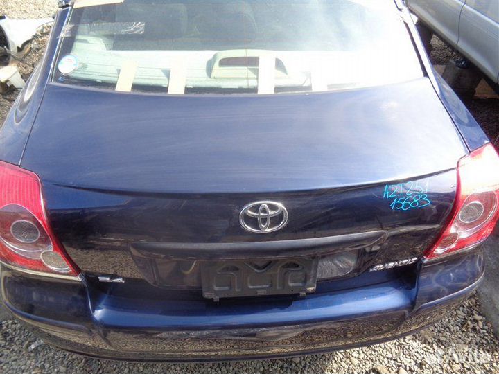 Крышка багажника Toyota Avensis AZT251 2AZ-FSE
