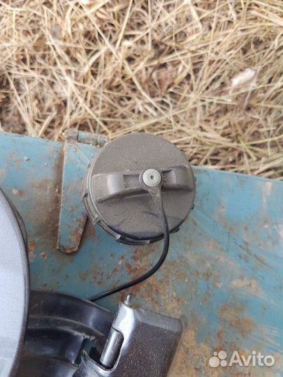 Лючок и крышка бензобака Мицубиси Лансер 10