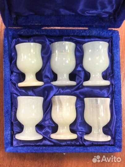 Набор рюмок из камня. Белый оникс. Цена за набор