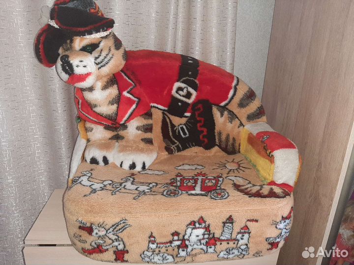 Игрушка детская диван