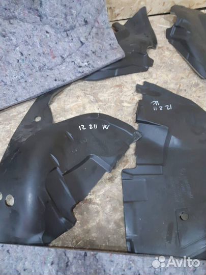 Шумоизоляция задняя A2116821941 Mercedes-Benz E-Cl