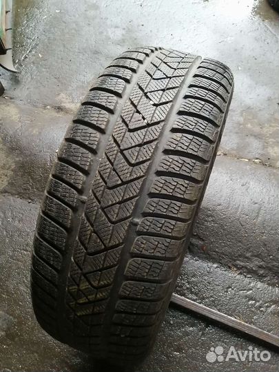 Pirelli Winter Sottozero 3 255/45 R20