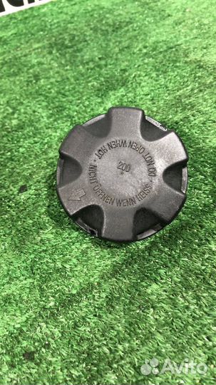 Крышка (пробка) расширительного бачка BMW 7