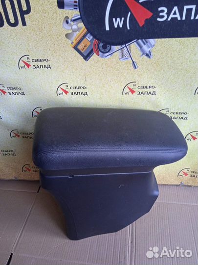 Mitsubishi Outlander III (12) GF Подлокотник 2013