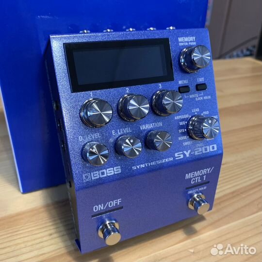 Boss Synthesizer SY-200