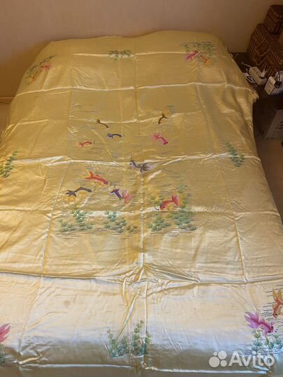 Китайское атласное покрывало 165*214