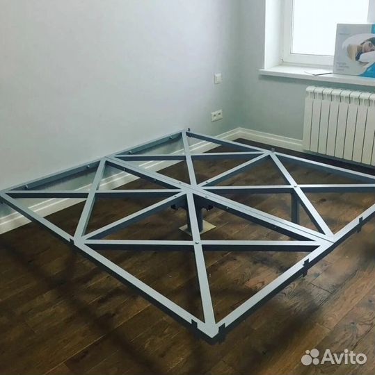 Парящая кровать