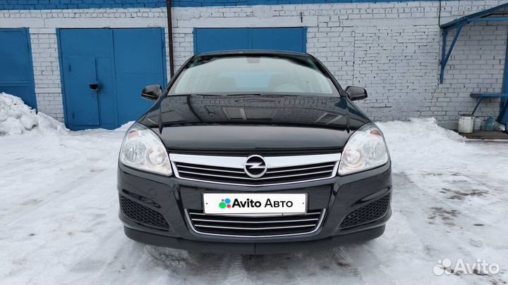Opel Astra 1.6 МТ, 2014, 81 032 км