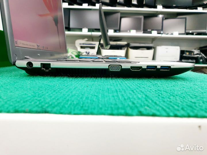 Ноутбук Samsung Core i3