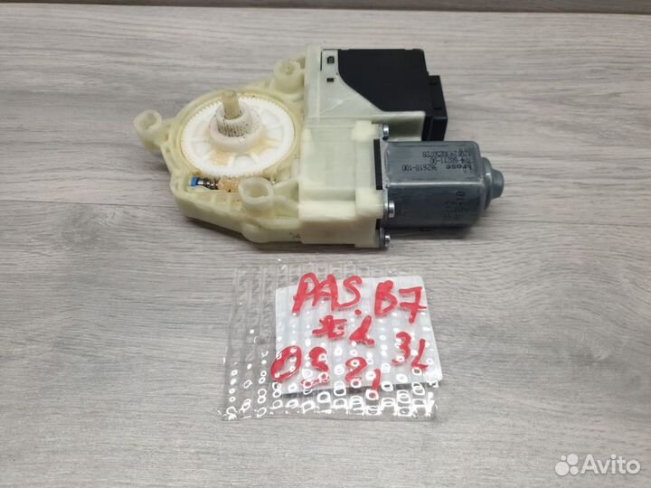 Моторчик стеклоподъёмника задний правый Volkswagen Passat B7 2011-2015