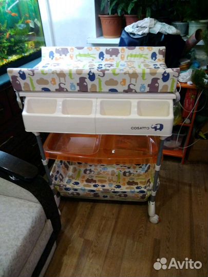 Пеленальный столик с ванночкой cosatto