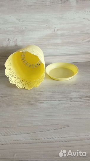 Горшок резной пластиковый