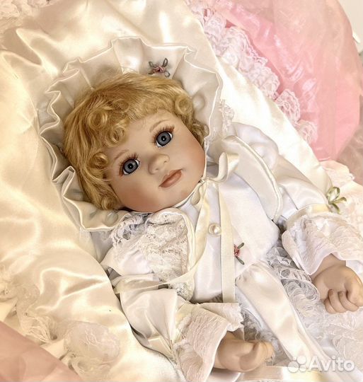 Фарфоровая куколка Hanah collectable Aнглия