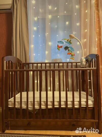 Кроватка детская маятник