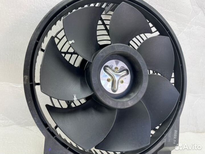 Диффузор радиатора кондиционера Toyota Land