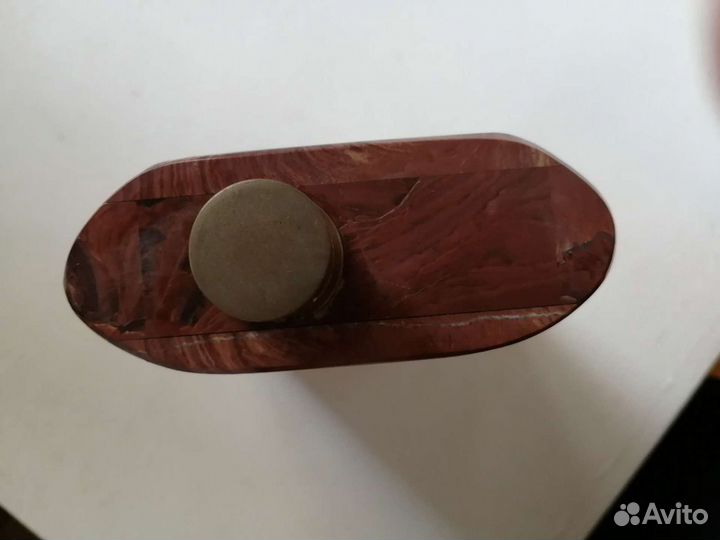 Фляжка из мрамора